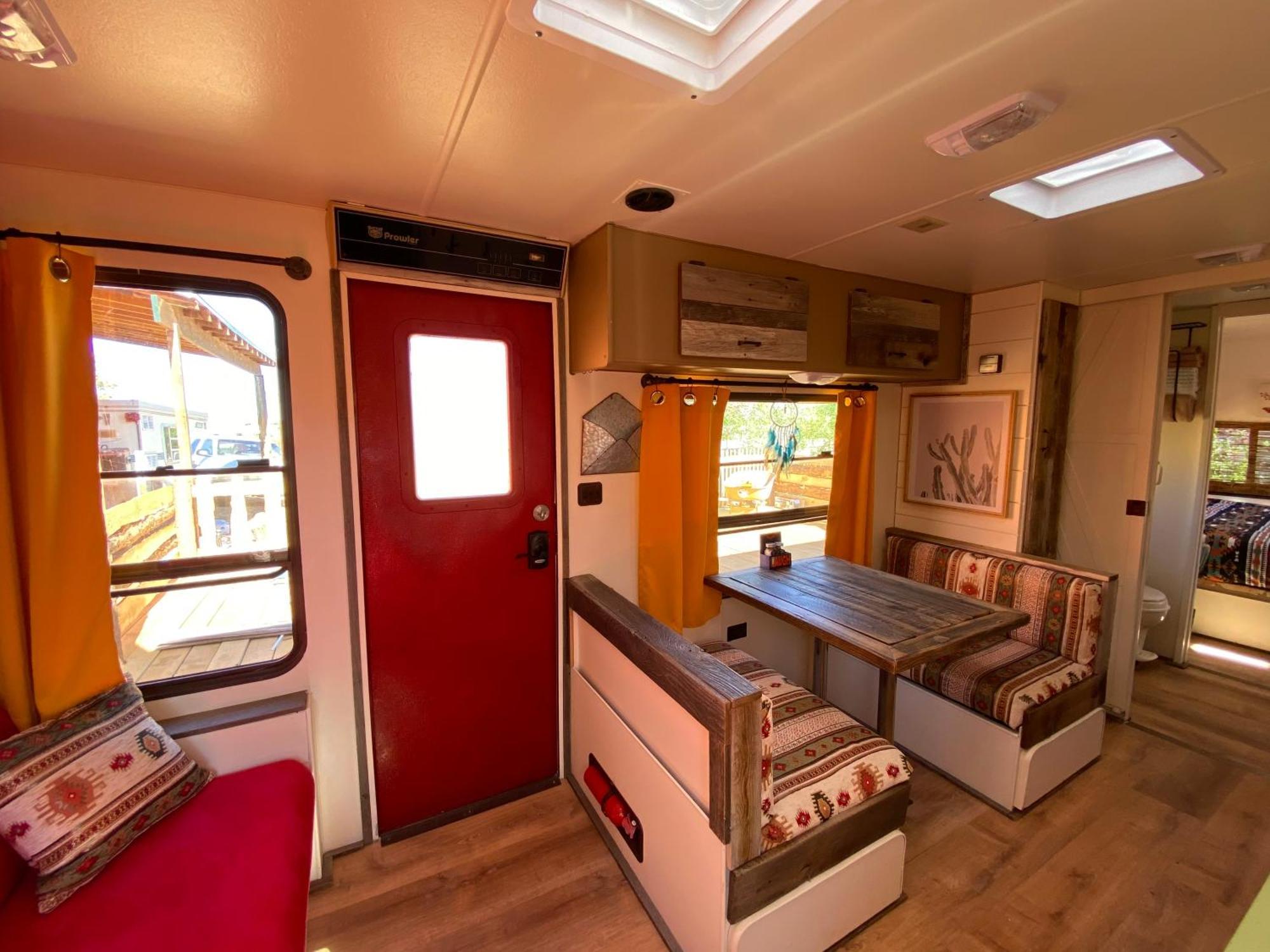 קנב Oranch House, Studio & Wilderness מראה חיצוני תמונה